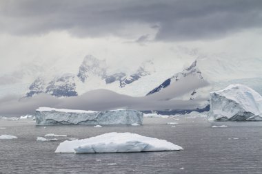 Antarktika - dramatik peyzaj