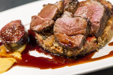 Et - kavrulmuş kuzu biftek