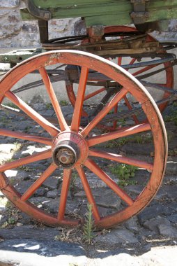 Vintage - ahşap vagon tekerlek