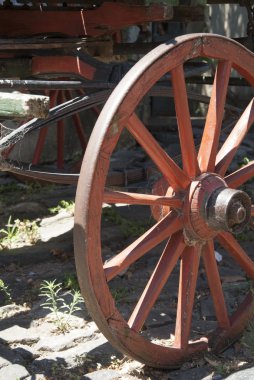 Vintage - ahşap vagon tekerlek