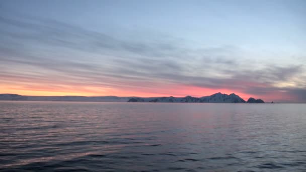 Caduta e levata del sole in Antartide - Penisola Antartica - Arcipelago Palmer — Video Stock