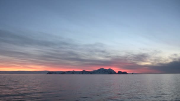 Sonnenuntergang und Sonnenaufgang in der Antarktis - antarktische Halbinsel - Palmerarchipel — Stockvideo
