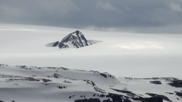 Kustlijn van Antarctica - Global Warming - ijs formaties — Stockvideo