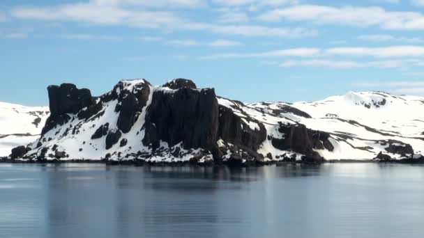 Kustlijn van Antarctica - Global Warming - ijs formaties — Stockvideo