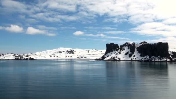 Kustlijn van Antarctica - Global Warming - ijs formaties — Stockvideo
