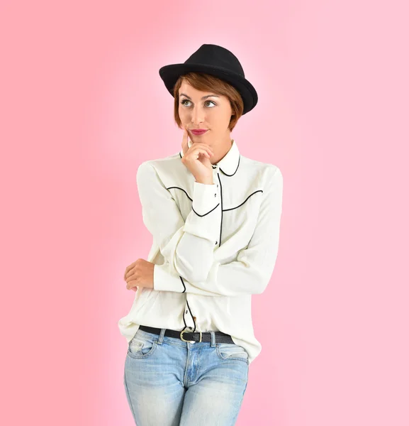 Mujer joven posando — Foto de Stock