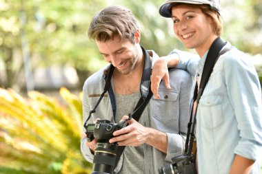 Genç Fotoğrafçılar fotoğraf röportaj yapıyor