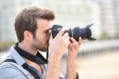 Muhabir bir çekim gününde