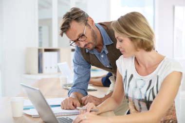 Şirket ofis çalışma