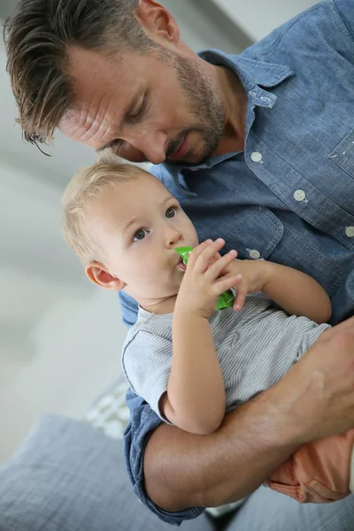 Daddy holding baby boy — Stock Photo, Image