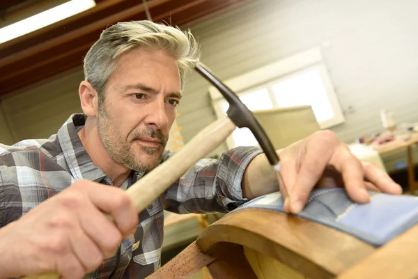 Man working in  workshop — Stock Photo, Image