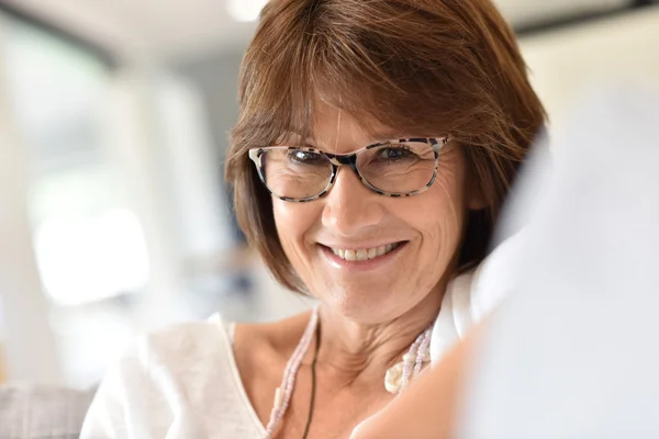 Mature  woman posing — Stock Photo, Image