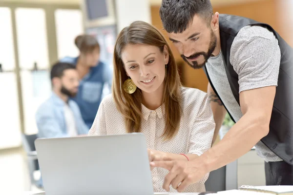 Business people working on project — Stock Photo, Image