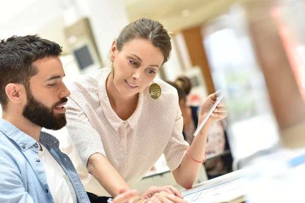 Colleagues  checking agenda — Stock Photo, Image