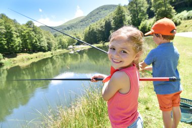  little girl fishing  clipart