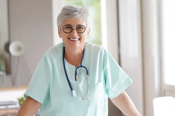 Portrait Female Veterinarian — Stock Photo, Image