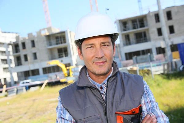 Unternehmer auf Baustelle — Stockfoto