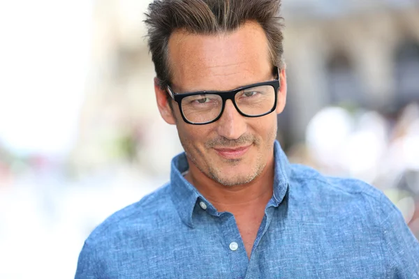 40 year old man with eyeglasses — Stock Photo, Image