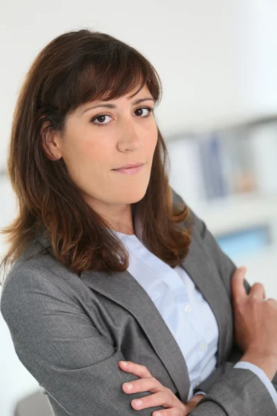 Smiling young businesswoman — Stock Photo, Image