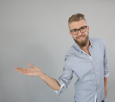 İleti işaret trendy adam