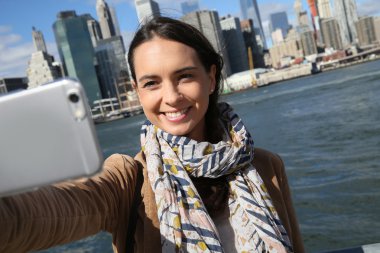 Manhattan ile selfy yapma kız