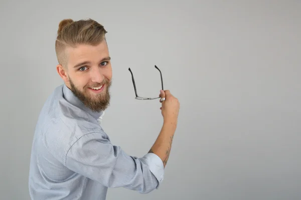 Trendy guy looking at camera — Stock Photo, Image