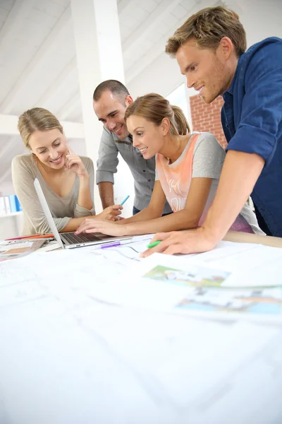 Young people studying architecture — Stock Photo, Image