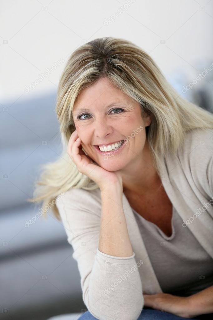 Korting Claire gezantschap Beautiful 40-year-old woman Stock Photo by ©Goodluz 58090125