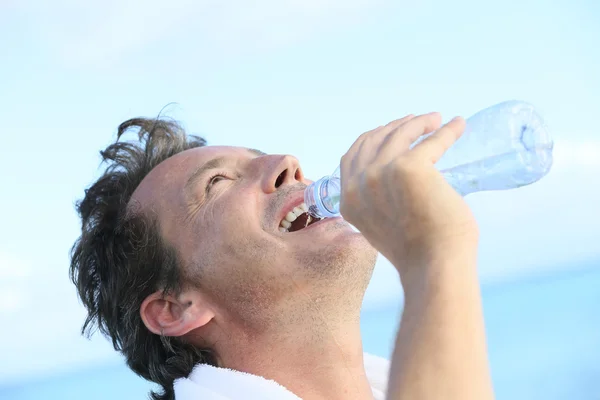 Man drinking water — Stock Photo, Image