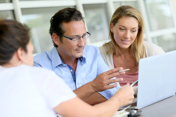 Meeting for partnership agreement — Stock Photo, Image