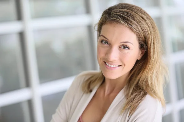 женщина 35. о женщина. молодая женщина в 35. о женщина. красивые женщины за 40.