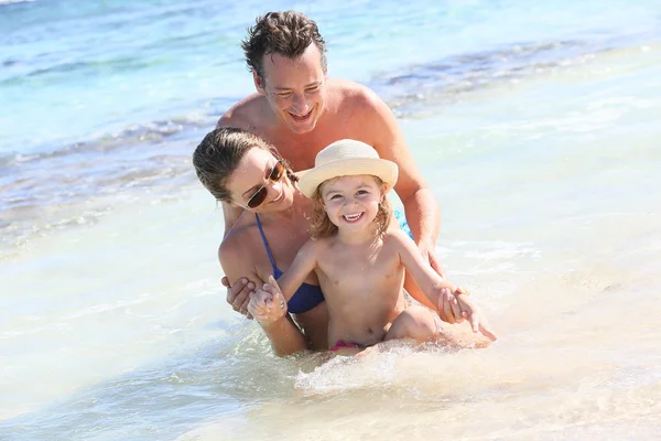 Family in Caribbean sea — Stock Photo, Image