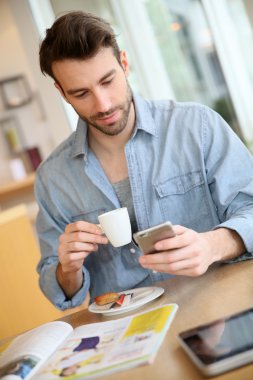 erkek gönderen mesaj ile smartphone