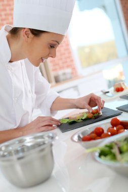 Cook meze hazırlanıyor