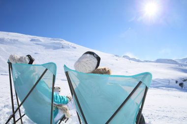 Kayakçı Kayak Pisti güneşlenme