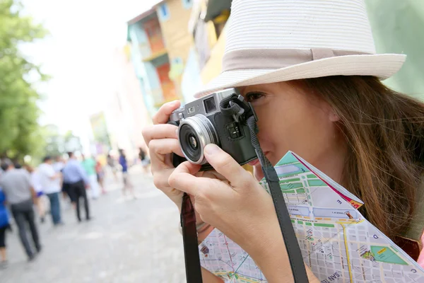Turista tirar foto — Fotografia de Stock