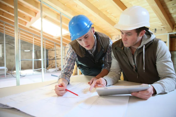 Men on building site — Stock Photo, Image