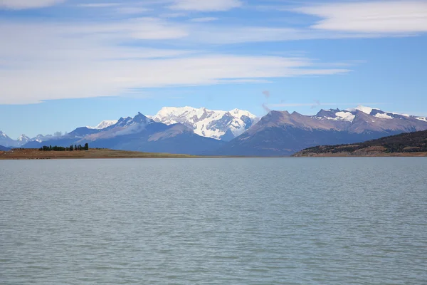 Jezero Argentino a ledovce národního parku — Stock fotografie