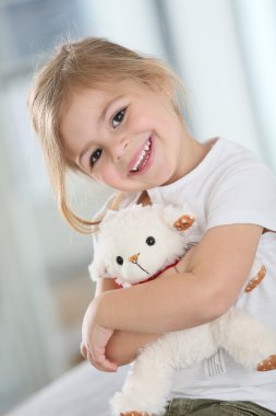 Kız sarılma teddy