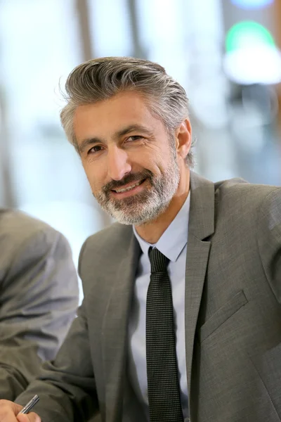 Empresario en reunión de trabajo — Foto de Stock