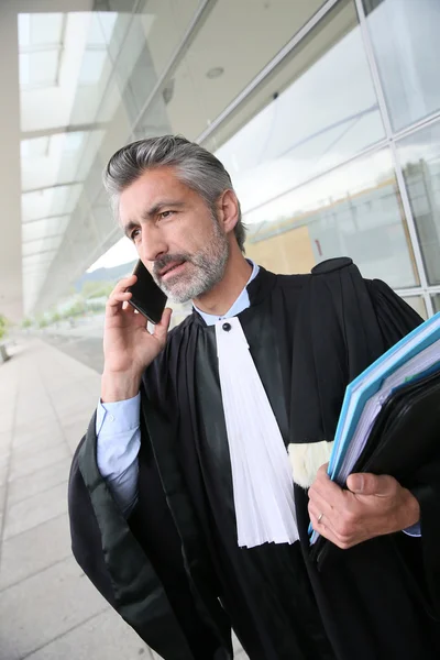 Avocat parlant au téléphone — Photo