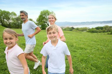 kırsal kesimde çalışan aile