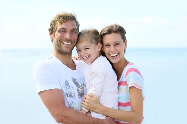 Familia divirtiéndose juntos — Foto de Stock