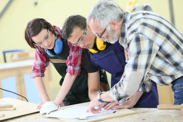 Young people in carpentry course — Stock Photo, Image