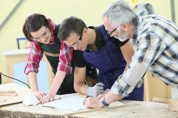 Young people in carpentry course — Stock Photo, Image