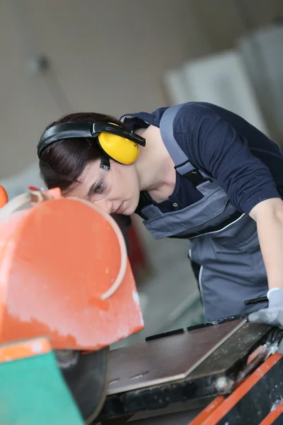 Vrouw in beroepsopleiding — Stockfoto