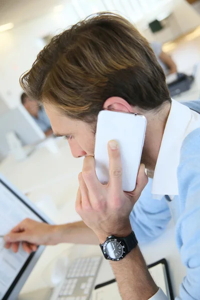 Bank trader negotiating — Stock Photo, Image