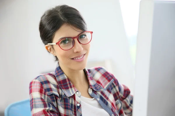 Office worker with eyeglasses on — Stock Photo, Image