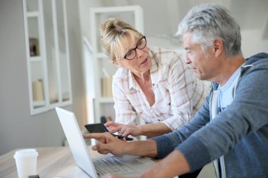 üst düzey çift internet kullanımı