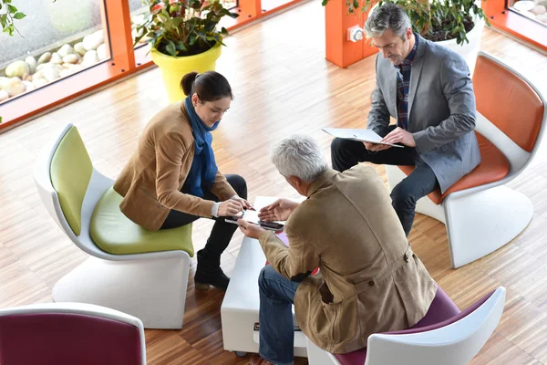 Reunião de empresários — Fotografia de Stock